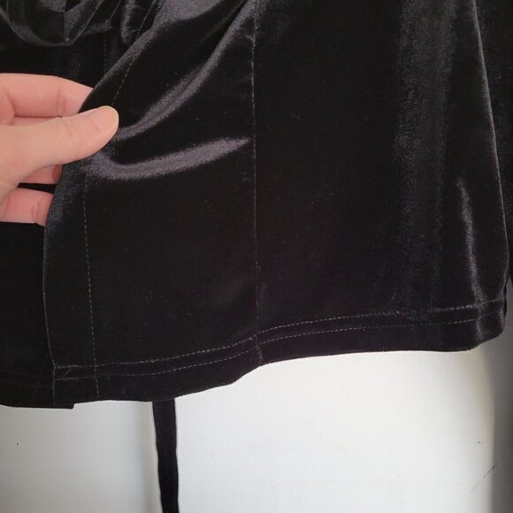 Torrid Tie Front Velvet Cropped Open Front Long Sleeve Jacket Deep Black Size 00 - Picture 8 of 13